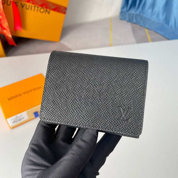 Porta carte LV Enveloppe Carte De Visite in pelle Taiga nera 221503