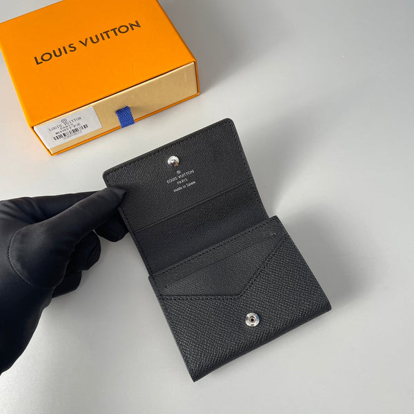 Porta carte LV Enveloppe Carte De Visite in pelle Taiga nera 221503