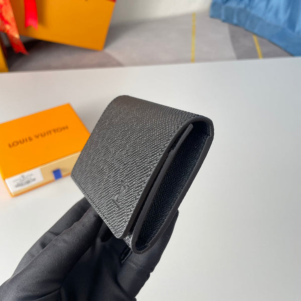 Porta carte LV Enveloppe Carte De Visite in pelle Taiga nera 221503