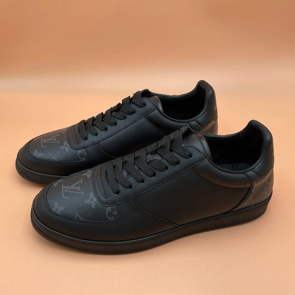 LV RIVOLI SNEAKER BLACK