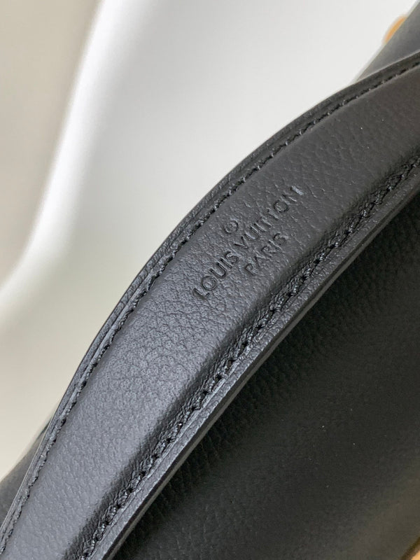 LV Oxford Handbag 22cm Black Grain Cowhide GHW