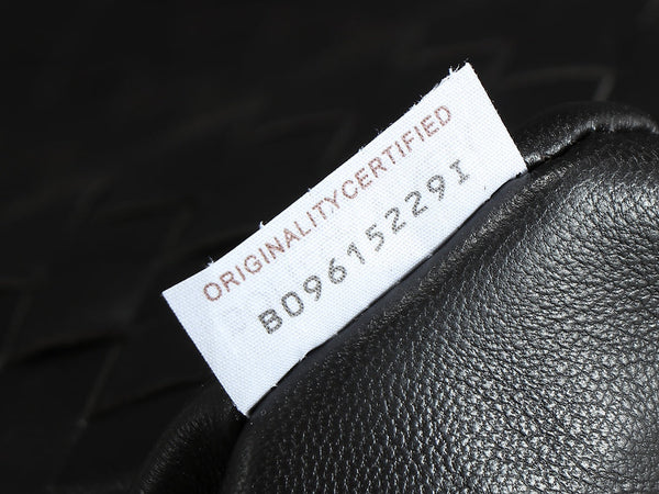 bv teen jodie 36cm black lambskin