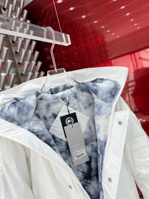 C. Goose Down jacket White Polyester 0040