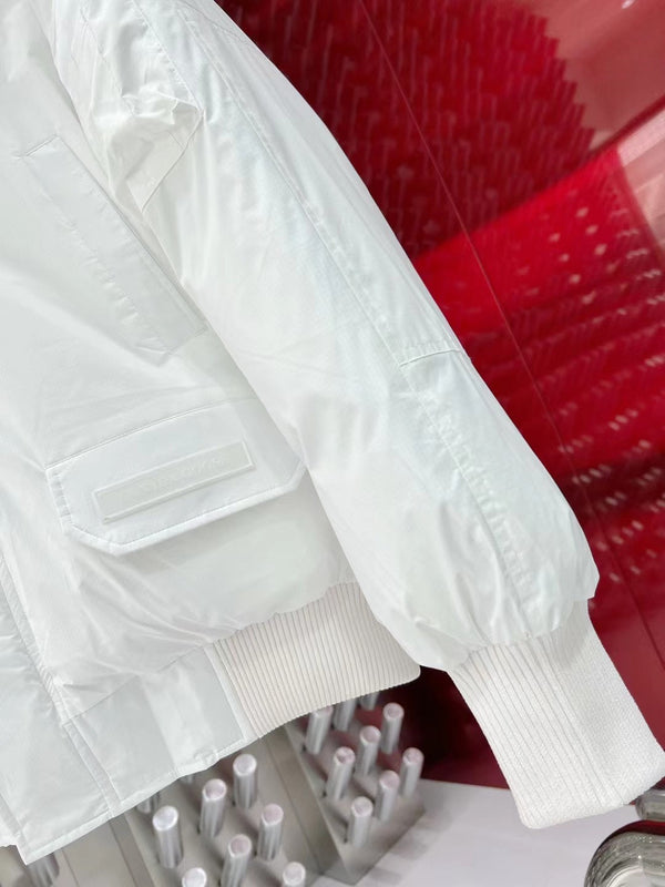 C. Goose Down jacket White Polyester 0040