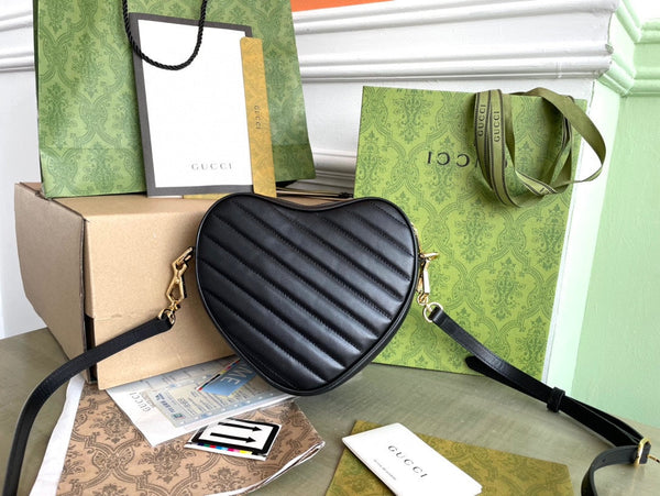 BORSA MARMONT HEART 20 IN PELLE DI VITELLO NERA E FERRAMENTA ORO