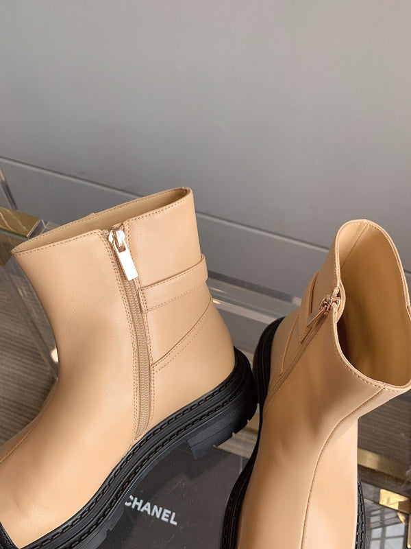 CC Cap Toe Ankle Boots Black Beige Cowhide 464571