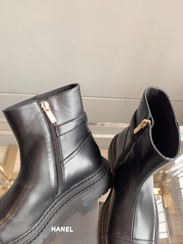 CC Cap Toe Ankle Boots Black Cowhide 464570