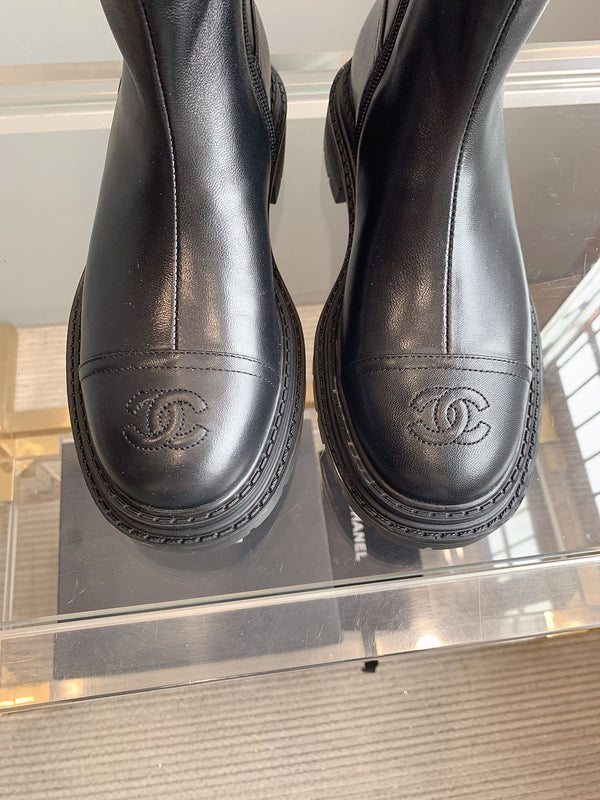 CC Cap Toe Ankle Boots Black Cowhide 464570