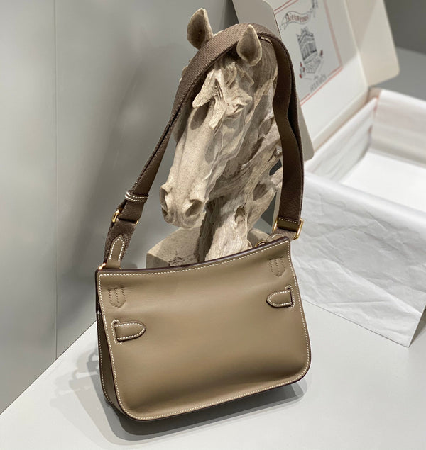 BORSA A TRACOLLA HM JYPSIERE 23 IN PELLE DI VITELLO MARRONE LEGNO E FERRAMENTA ORO