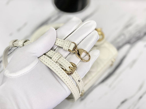 BORSA MICRO LADY 12 IN PELLE DI AGNELLO BIANCA