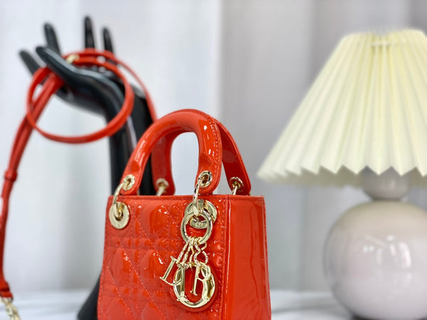 BORSA MICRO LADY 12 IN PELLE DI AGNELLO ROSSO SCARLATTO LUCIDO