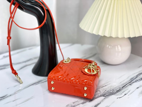 BORSA MICRO LADY 12 IN PELLE DI AGNELLO ROSSO SCARLATTO LUCIDO