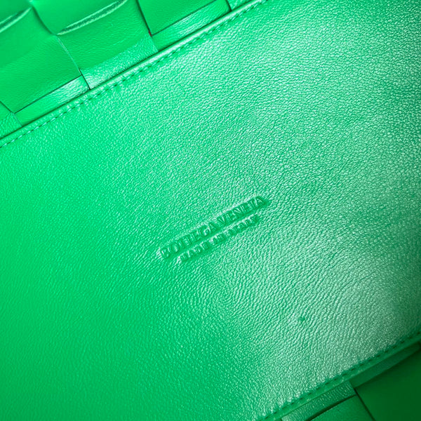 CASSETTA MEDIA 28 PELLE D'AGNELLO VERDE CHIARO