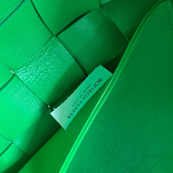 CASSETTA MEDIA 28 PELLE D'AGNELLO VERDE CHIARO