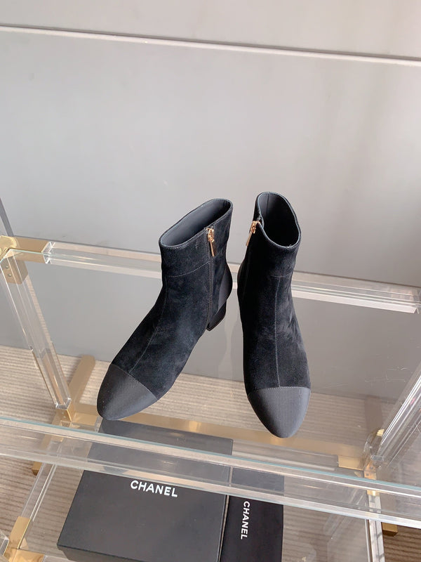 CC Low-Cut Logo Ankle Boots 50mm Black Suede Frabic 464557