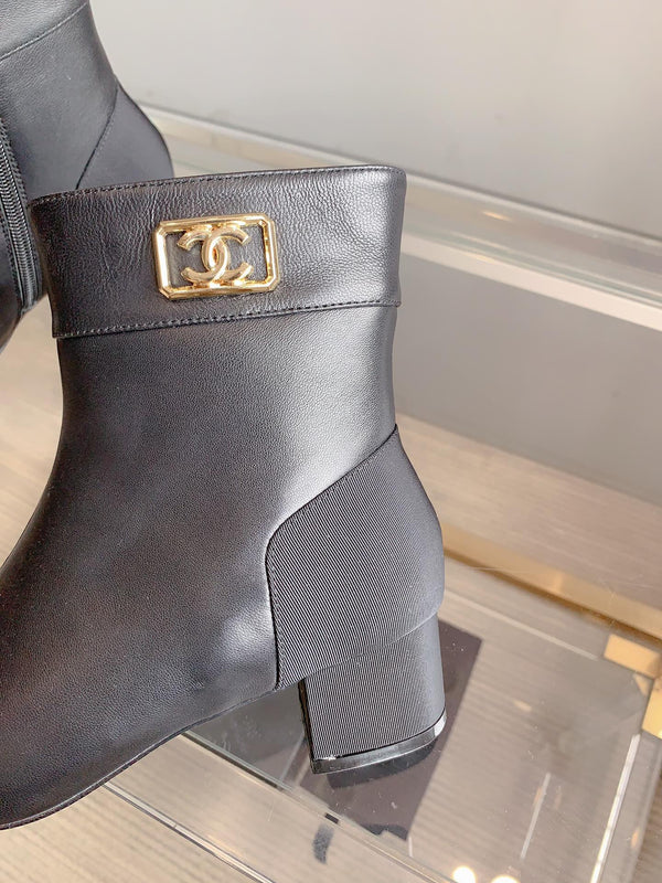 CC Low-Cut Logo Ankle Boots 50mm Black Sheepskin Frabic 464558