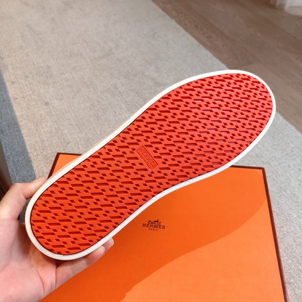 HM BOOMERANG SNEAKER WHITE AND AEGEAN CALFSKIN