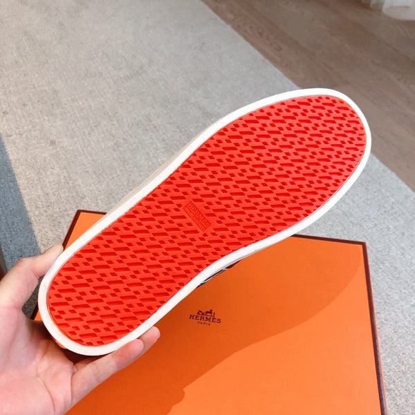 HM BOOMERANG SNEAKER BLACK CALFSKIN