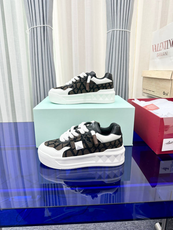 One Stud Xl Low-Top Sneaker Brown Black White Nappa Leather And Toile Iconographe Fabric