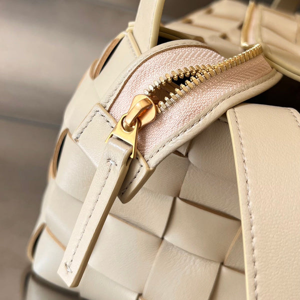 PICCOLA CASSETTA DA 22 IN PELLE DI AGNELLO BEIGE