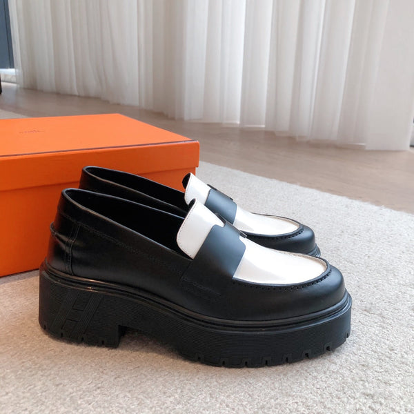HM HITCH LOAFER BLACK AND WHITE CALFSKIN