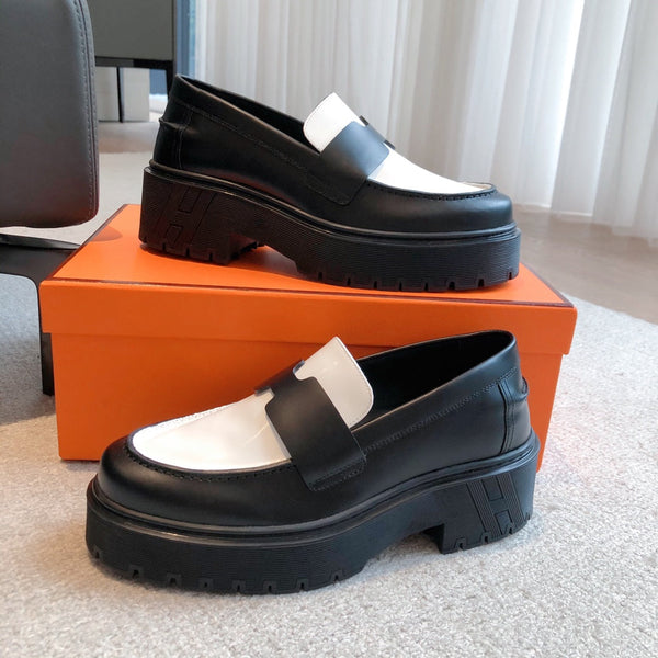 HM HITCH LOAFER BLACK AND WHITE CALFSKIN