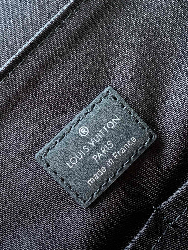 LV District PM Messenger 31cm Black Damier Graphite Canvas
