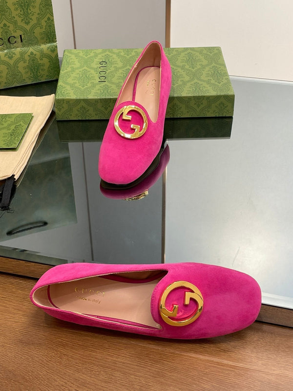 BLONDIE LOGO-PLAQUE LOAFERS IN FUSCIA PINK SUEDE