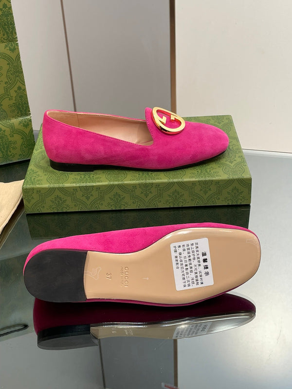 BLONDIE LOGO-PLAQUE LOAFERS IN FUSCIA PINK SUEDE