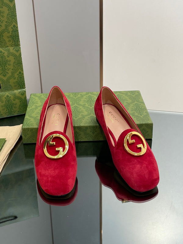BLONDIE LOGO-PLAQUE LOAFERS IN CRIMSON RED SUEDE
