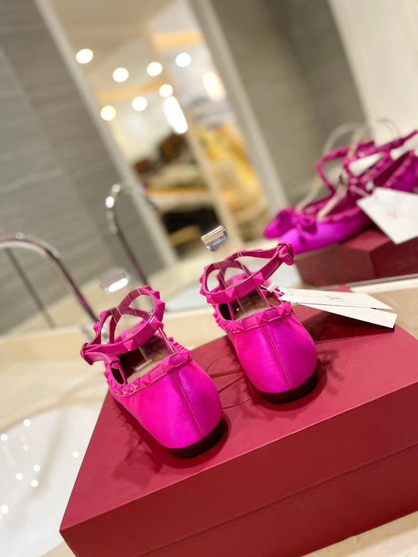 ROCKSTUD PATENT PINK LEATHER BALLERINA