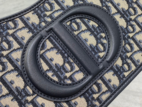 HOBO SIGNATURE 23 BAG IN BLACK BEIGE PATTERN LAMBSKIN