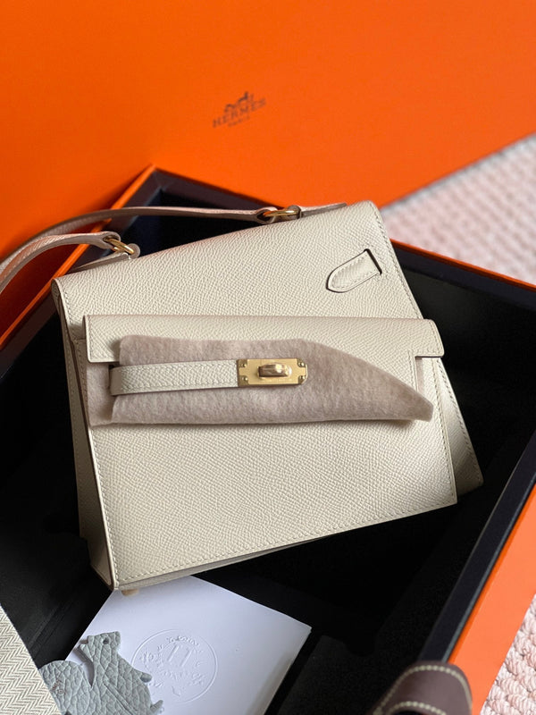 KELLY DESORDRE 20 IN CREAM EPSOM LEATHER WITH GOLD HARDWARE