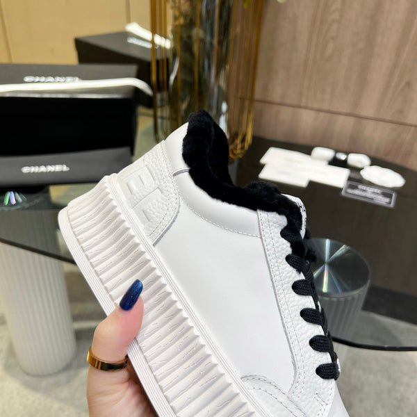CC Sneaker White Black Cowhide With Fleece Lining 944562
