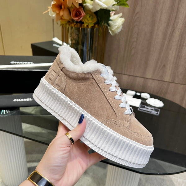 CC Sneaker Light Brown Suede With Fleece Lining 944566