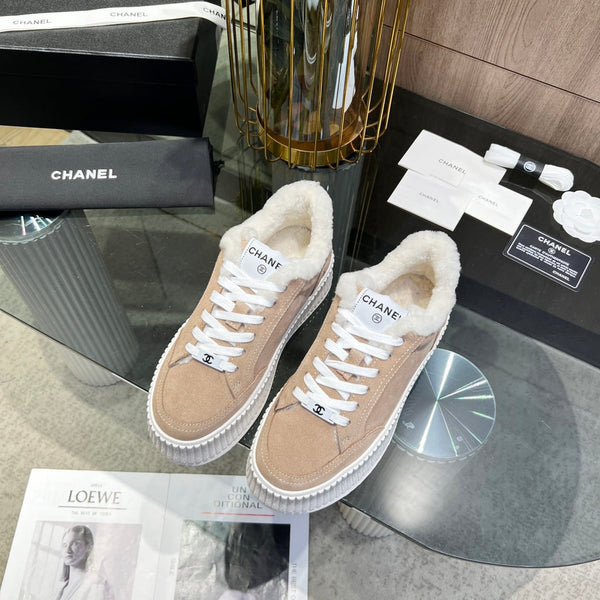 CC Sneaker Light Brown Suede With Fleece Lining 944566