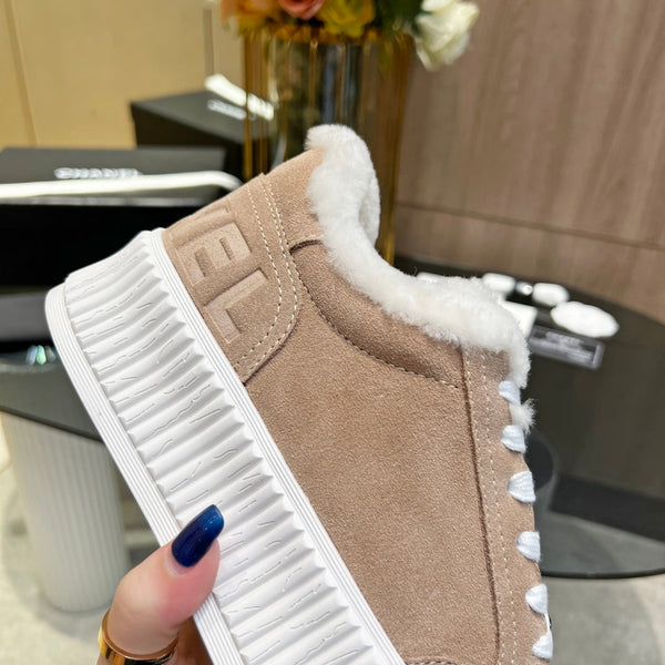 CC Sneaker Light Brown Suede With Fleece Lining 944566