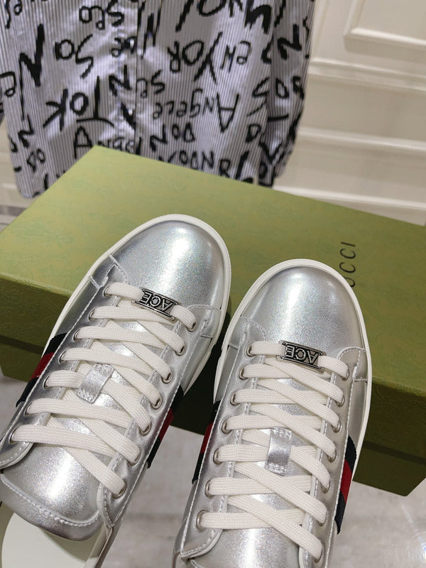 GG ACE GG SUPREME TRAINER PELLE DI VITELLO ARGENTO