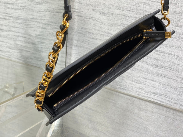 HOBO SIGNATURE 23 BAG IN BLACK LAMBSKIN