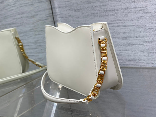 HOBO SIGNATURE 23 BAG IN WHITE LAMBSKIN