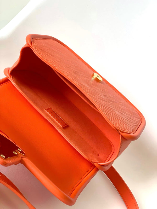 LV Hide & Seek Handbag 21cm Orange Epi Grain Cowhide GHW