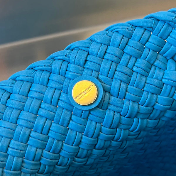 BORSA TOSCA 27 IN PELLE DI VITELLO AZZURRO