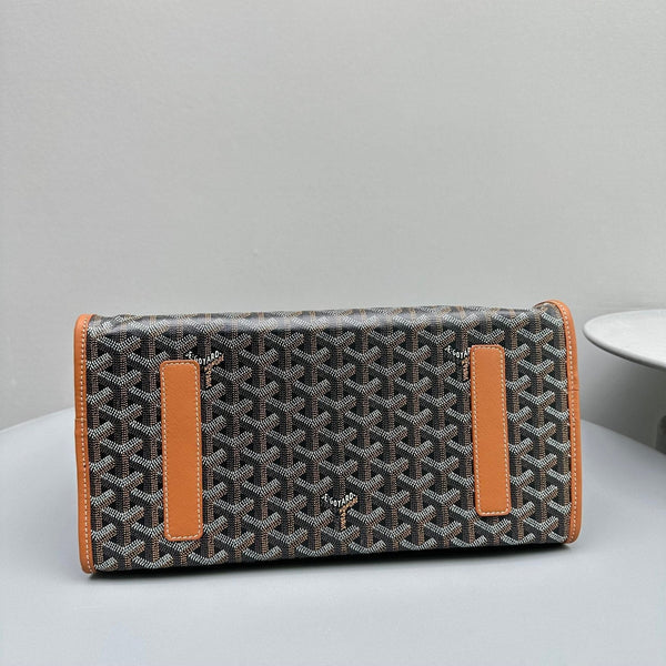 ZAINO LEGER 37 IN TELA GOYARDINE NERA CON RIFINITURE IN PELLE DI VITELLO COLOR TAN