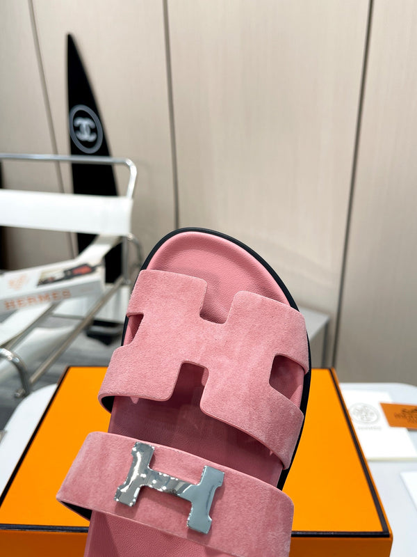 HM CHYPRE SANDAL LIGHT PINK WITH H-BUCKLE SUEDE