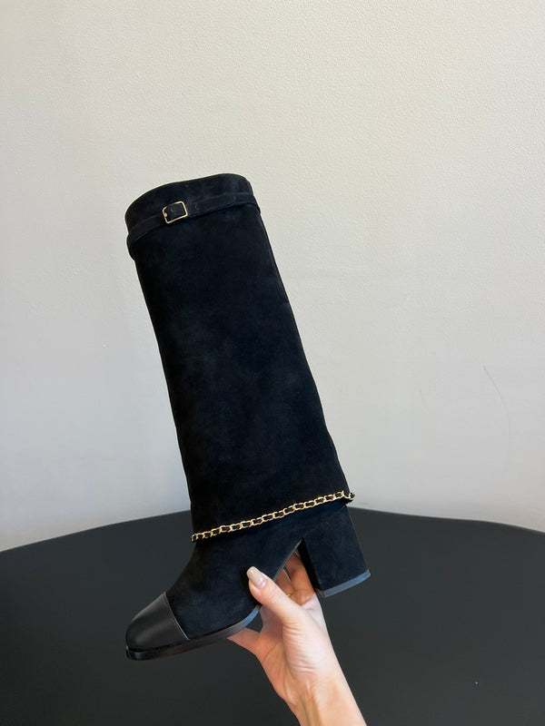 Stivali alti CC neri con catena in pelle scamosciata e vacchetta 944967