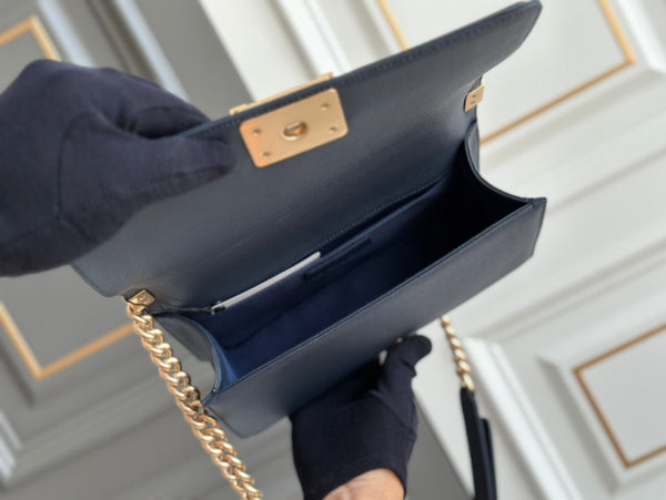 boy medium 25 dark blue chevron caviar aged ghw