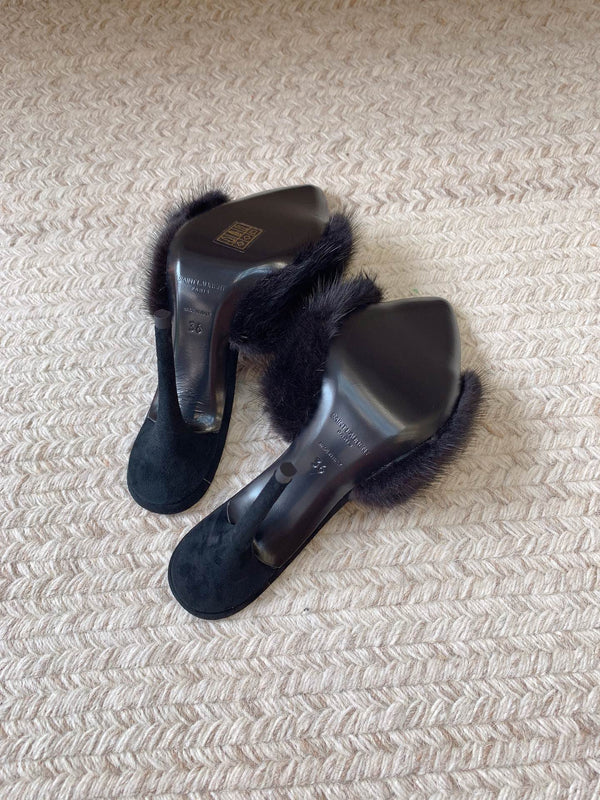 LA 16 HEELED MULES IN BLACK RABBIT FUR AND SMOOTH LAMBSKIN