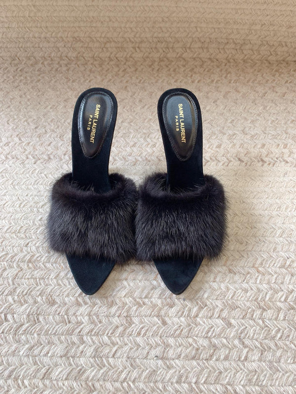 LA 16 HEELED MULES IN BLACK RABBIT FUR AND SMOOTH LAMBSKIN