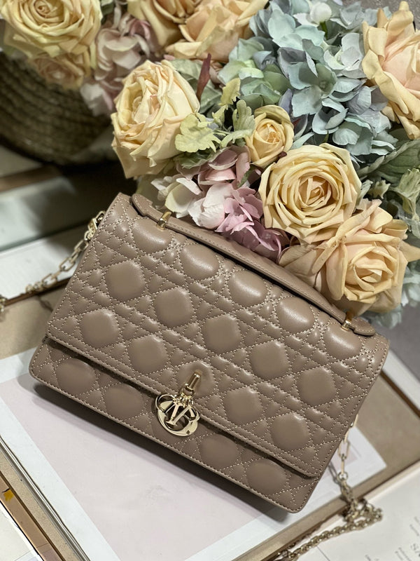 MISS CD 24CM PELLE DI AGNELLO MARRONE SCURO