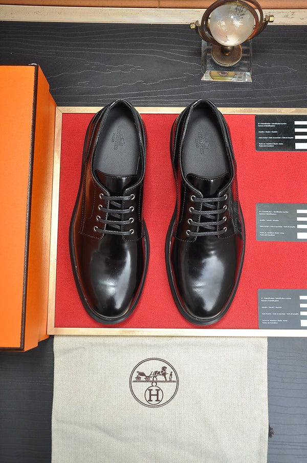 HM DANIEL TRAMPING SHOE GLOSSY BLACK CALFSKIN